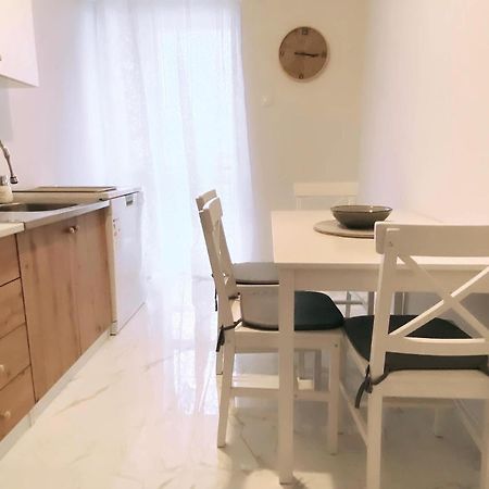 Apartman Colapis- Self Check In, Free Parking, Premium Location! カルロヴァッツ エクステリア 写真